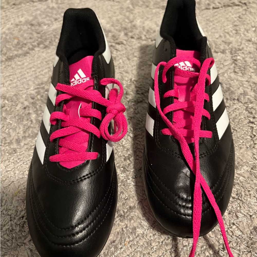NWAT. Soccer Adidas Kids Black and Pink Sneakers